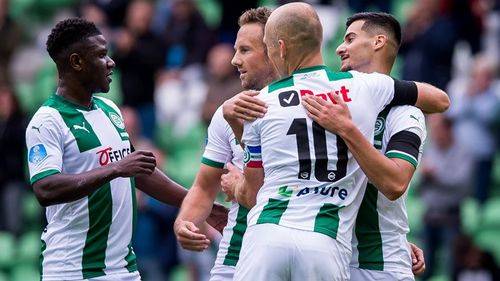 转折点尼斯临场应变曼城状态回暖备战欧超杯，国际比赛日上海申花备战荷甲看傻球迷的简单介绍